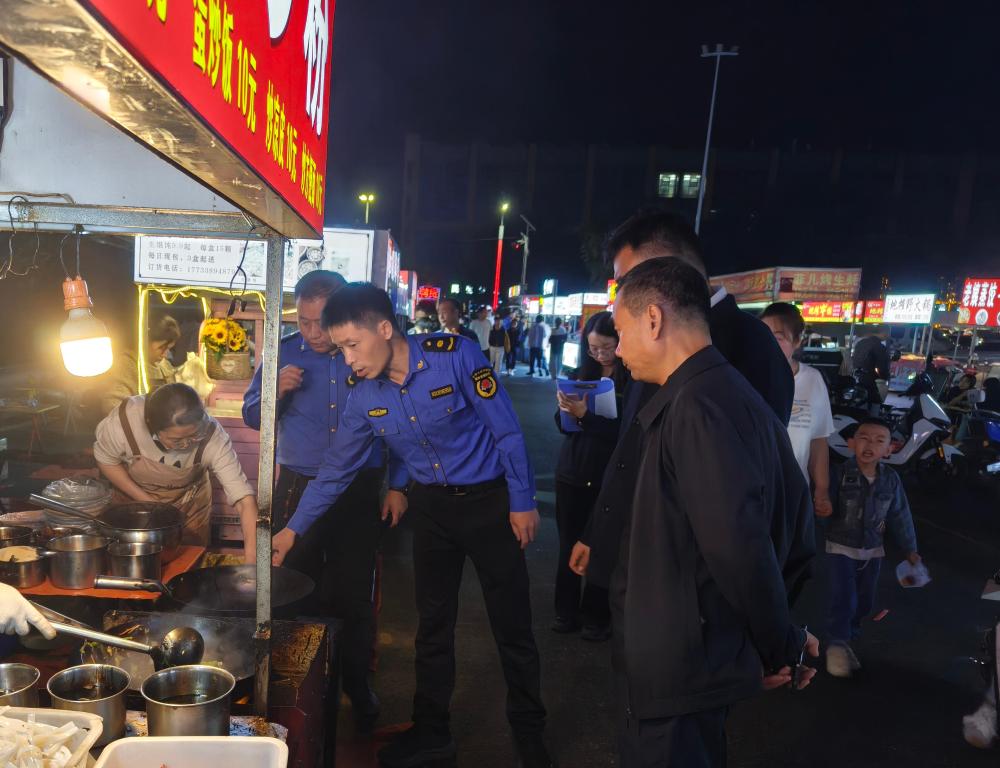 晉州市城管執法局開展“雙節”前燃氣安...